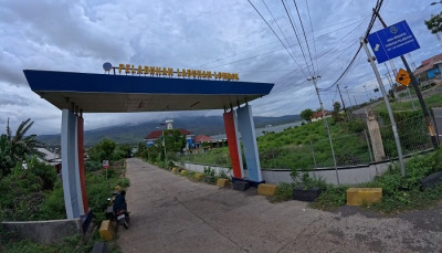 Kayangan harbour, Komodo-cruise-from-lombok-4d3n-Komodo-Indonesia-Tour-Komodo-Cruise