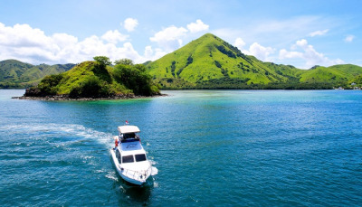 One-day-trip-by-speed-boat-komodo-indonesia-tour, fullday tour labuan bajo