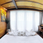 komodo indonesia tour, komodo tour, komodo tour package, lombok to flores komodo boat trip, komodo tour indonesia